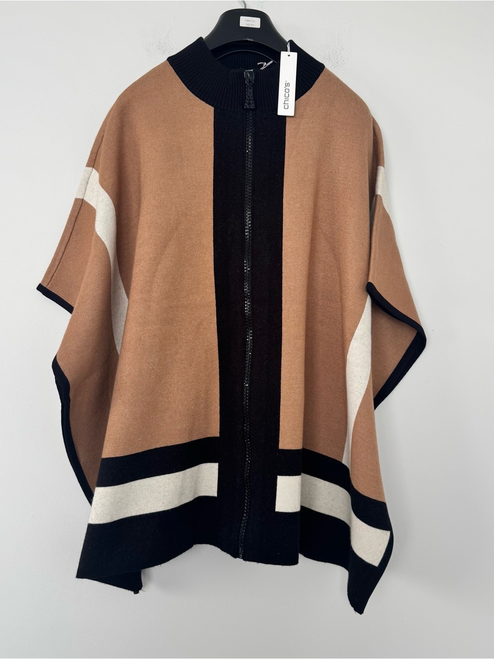 NWT Chico's Colorblock Sweater Cape Poncho Zip Front Camel Black Cream L/XL